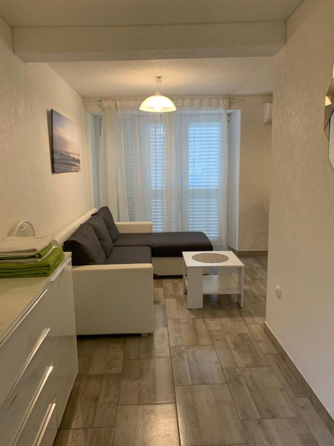 Apartman Annamaria Cres Exterior photo